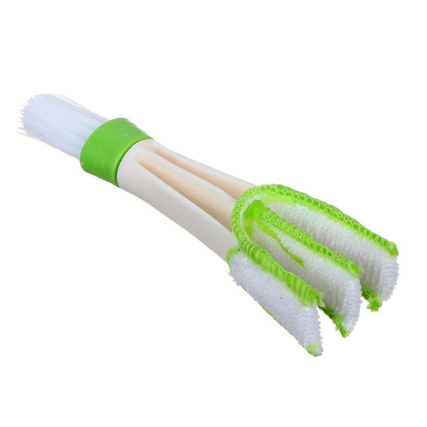 Губка и кисть для чистки труднодоступных мест автомобиля