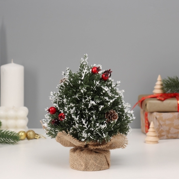 Елка декоративная 21см Зимнее волшебство Ягодки