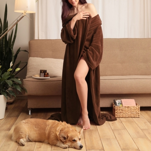 Плед с рукавами Этель 150*200 см, цв. шоколад, 100% п/э, корал-флис, 220 гр/м2 6981165