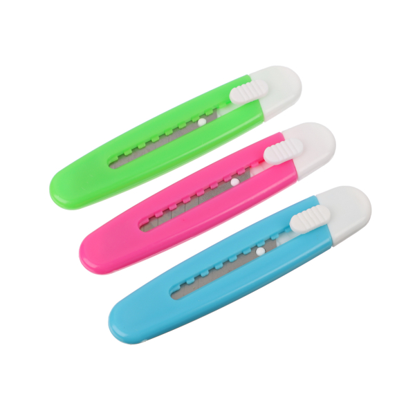 ClipStudio Нож канцелярский малый, 9см, лезвие 9мм, пластик, 3 цвета