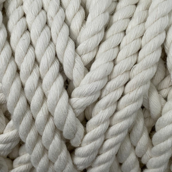 Шнур крученый Х.Б 4 мм 20м 3-прядный