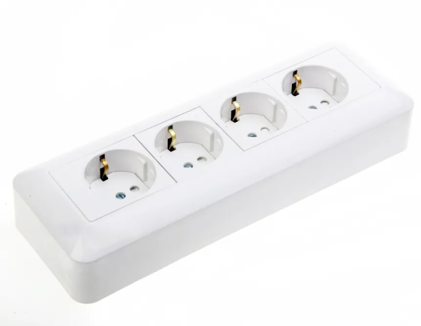Розетка ОУ 4 мест. белый с з/к с металлической монтажной пластиной Systeme Electric BLANCA
